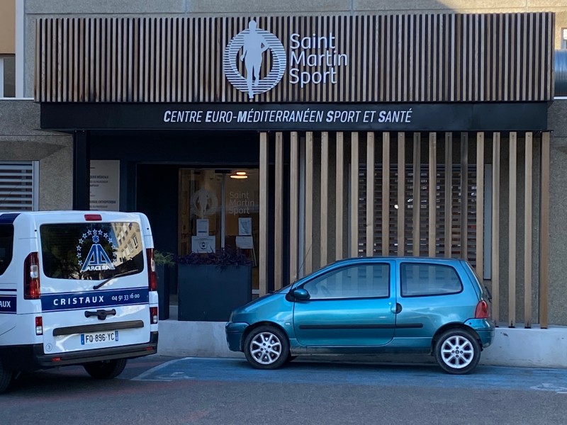 Se rendre d'Istres au centre centre Euro Méditerranéen Sport et Santé à Marseille 9ème