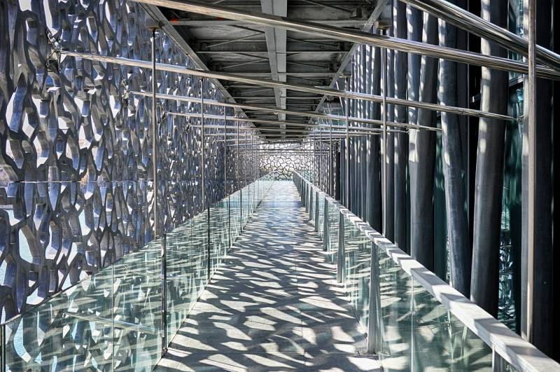 Réservation d'un taxi pour effectuer la visite des lieux touristiques de Marseille